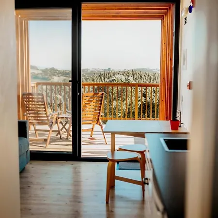 Da Colina Bed & Breakfast *